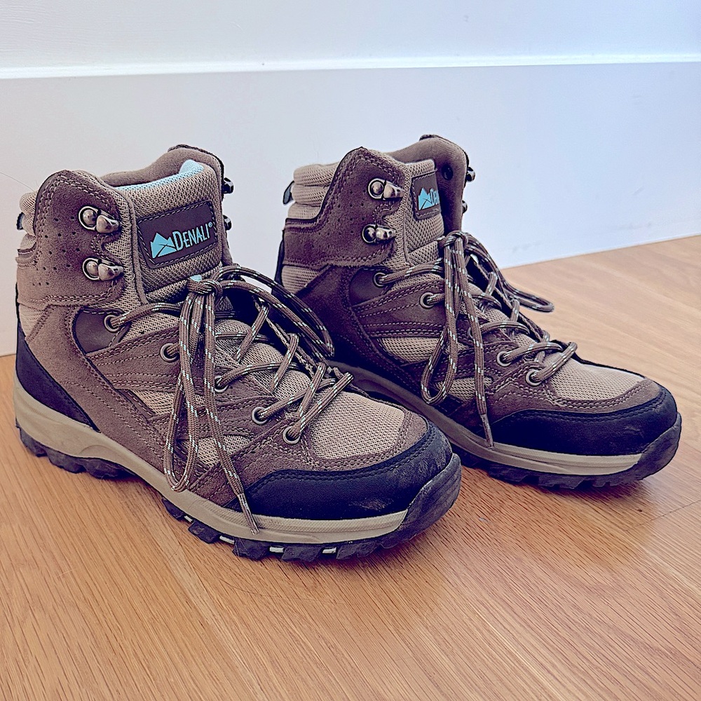 Denali Women’s Trailblazer Hiking Boots Size US 8 EU 39